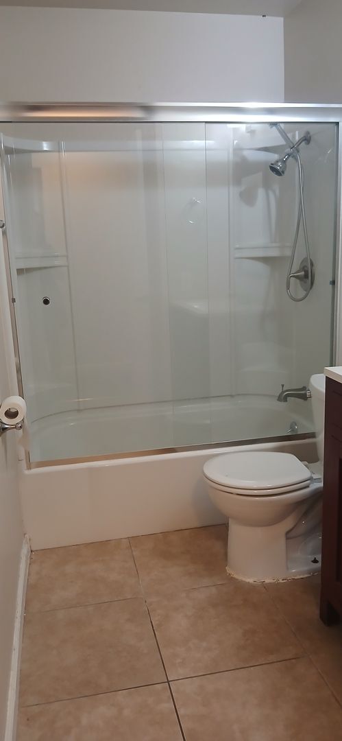 Building Photo - Tabor Oaks