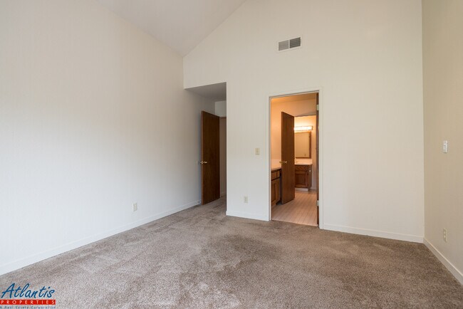 Building Photo - 26 Shadow Ct