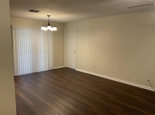 Building Photo - 3702 Pickwick Dr