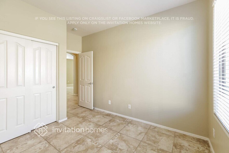 Building Photo - 10205 W Cordes Rd