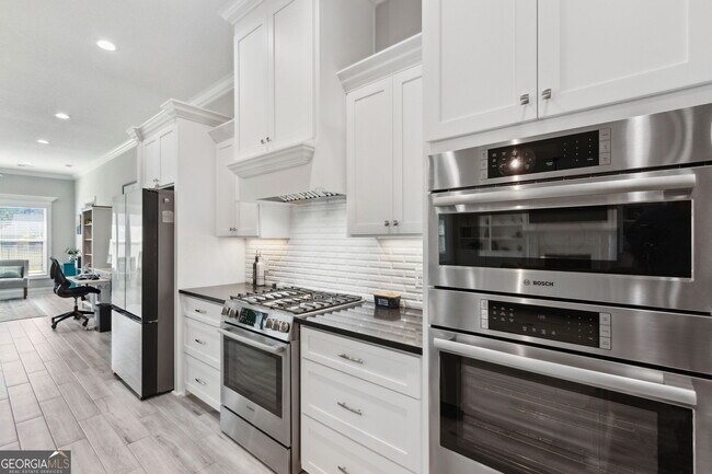 Building Photo - 204 Riley Hunter Dr