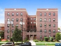Building Photo - 855 Broad