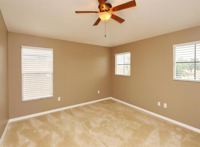 Building Photo - 13714 Artesa Bell Dr