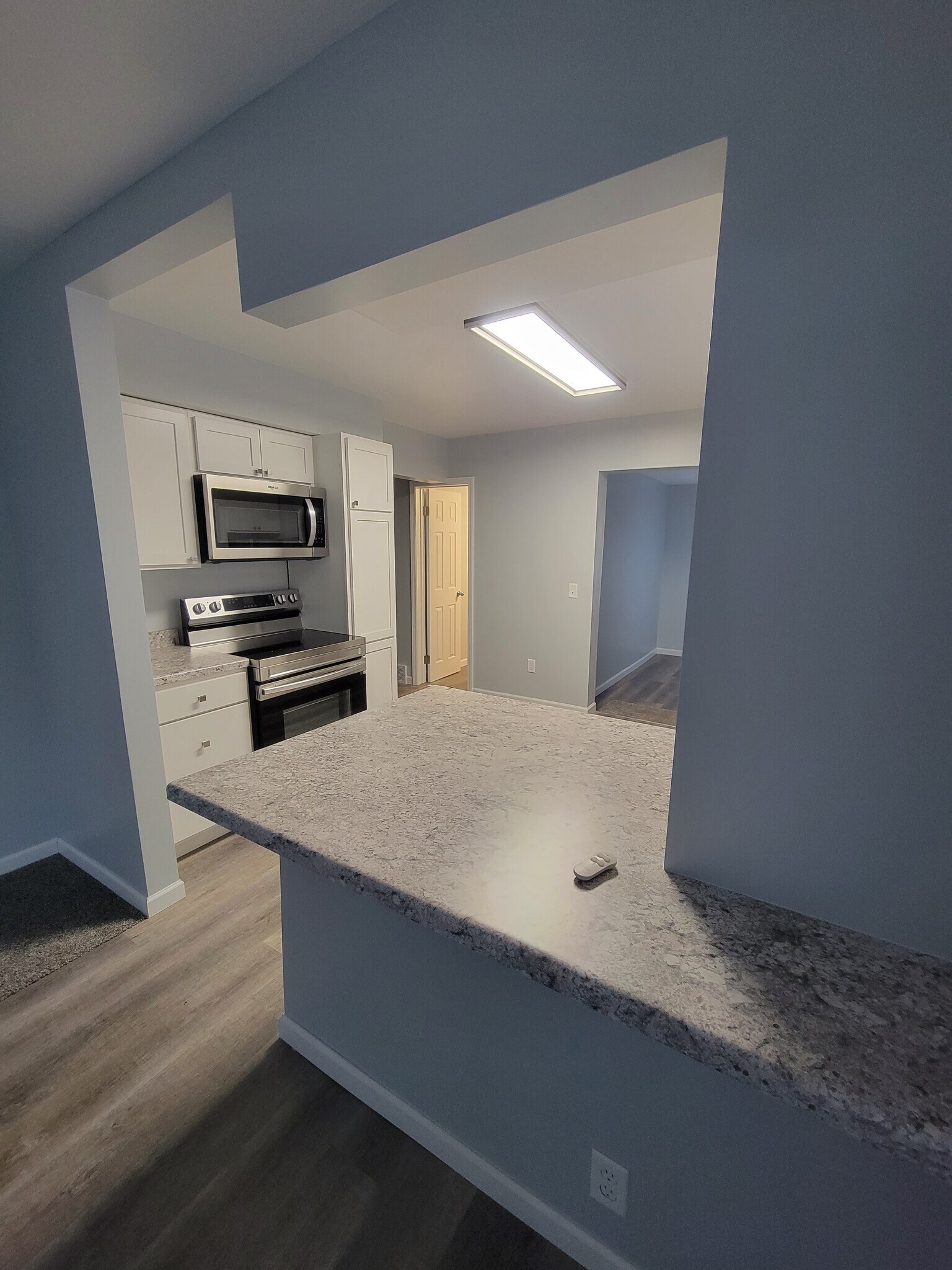 Building Photo - 183 Maple St