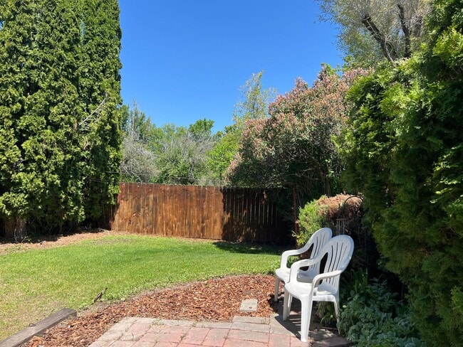 Building Photo - Charming 4-Bed, 1.5-Bath Home on the Outsk...