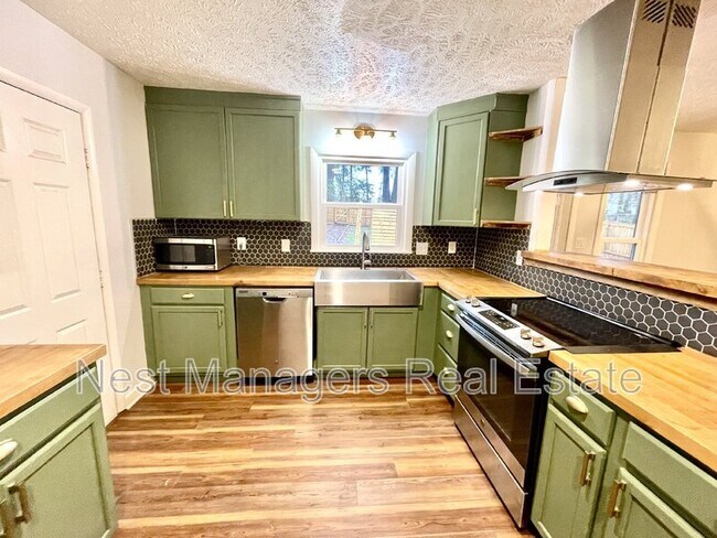 Building Photo - 1603 Hickory Ridge Court