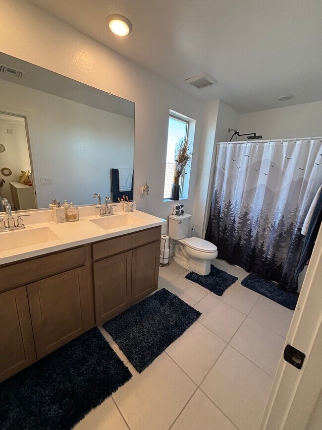 Building Photo - 23406 W Winslow Ave