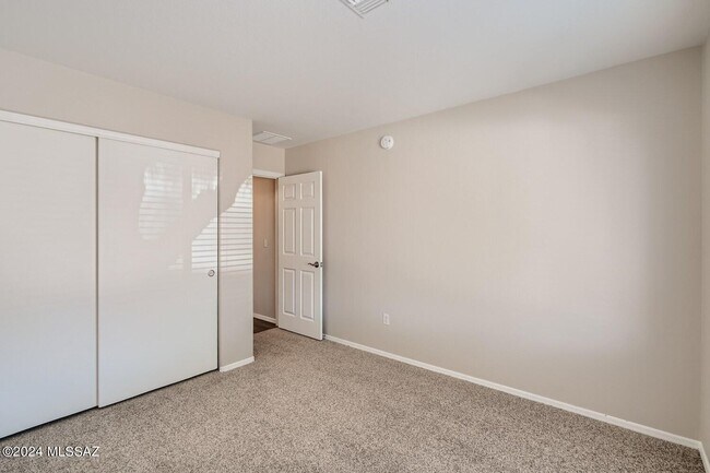 Building Photo - 13194 E Mineta Ridge Dr