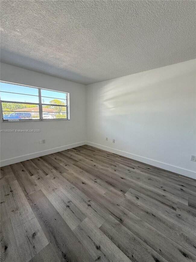 Building Photo - 3100 W Flagler St