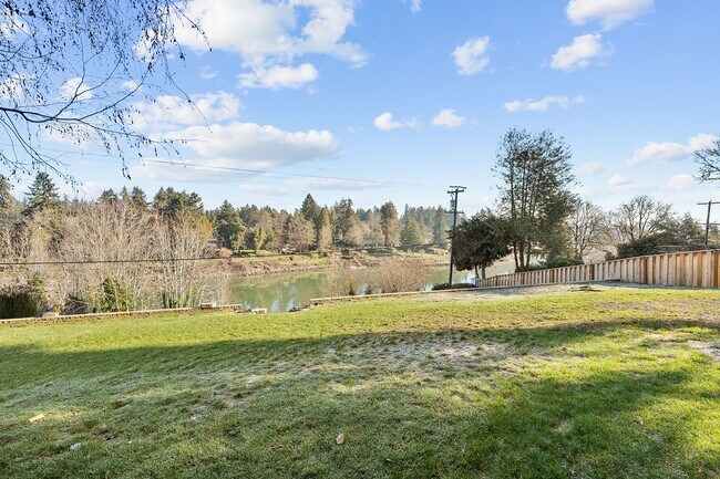 Building Photo - Lake Oswego Four Bedroom Home with View of...