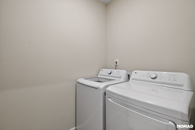 Building Photo - 102 alpine ct