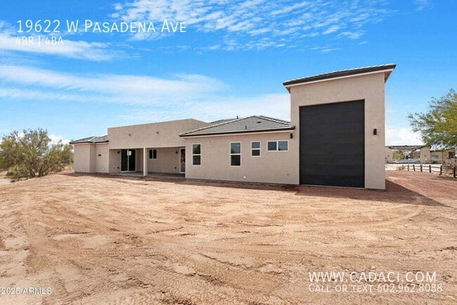 Building Photo - 19622 W Pasadena Ave