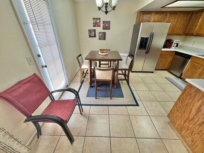 Building Photo - COMFORTABLE 2 BEDROOM, 2 BATHROOM FIRST-FL...