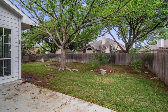 Building Photo - 901 Cashew Ln