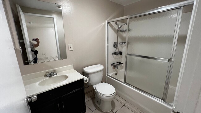 Building Photo - P15538