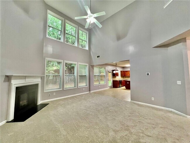 Building Photo - 1720 Rutland Pass Dr SE
