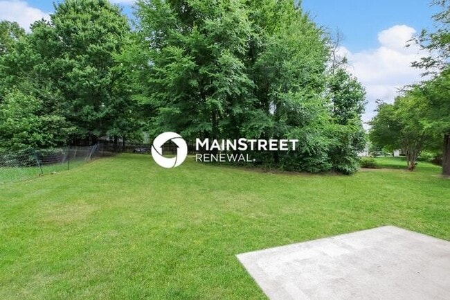 Building Photo - 3 Bedroom Pet-Friendly Home in CHARLOTTE, NC with Main Street Renewal