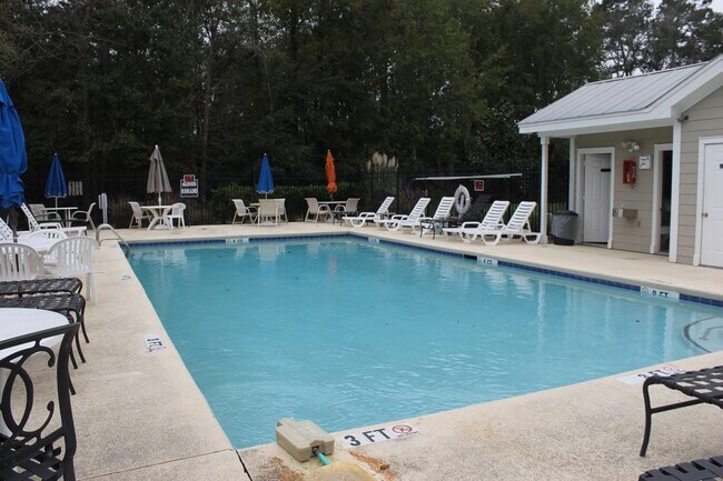 Building Photo - FURNISHED Three Bedroom Wellstone Model Home