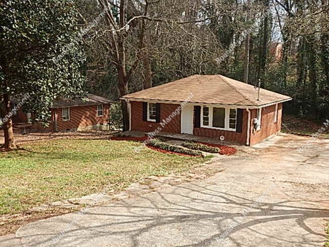 Building Photo - 2169 Rexford Dr