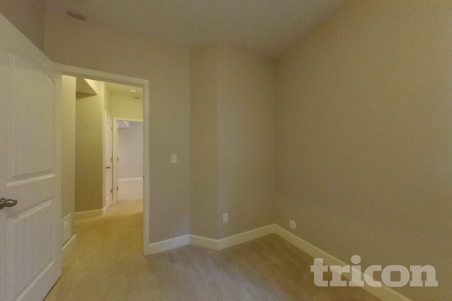 Building Photo - 10973 Echo Canyon Dr