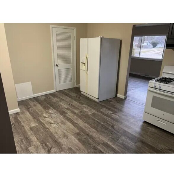 Kitchen - 2440 W Marlene Dr