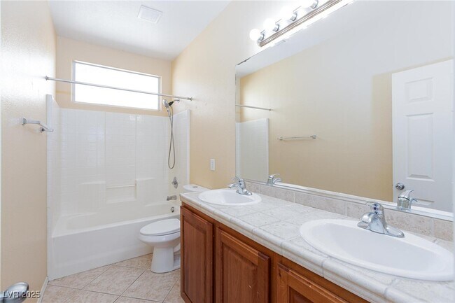 Building Photo - 5044 Walbrook Ln