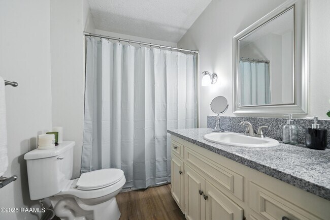 Building Photo - 301 Estainville Ave