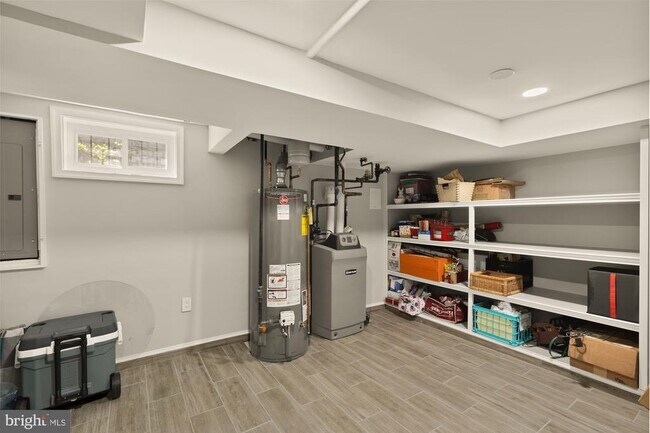 Building Photo - 7932 Orchid St NW