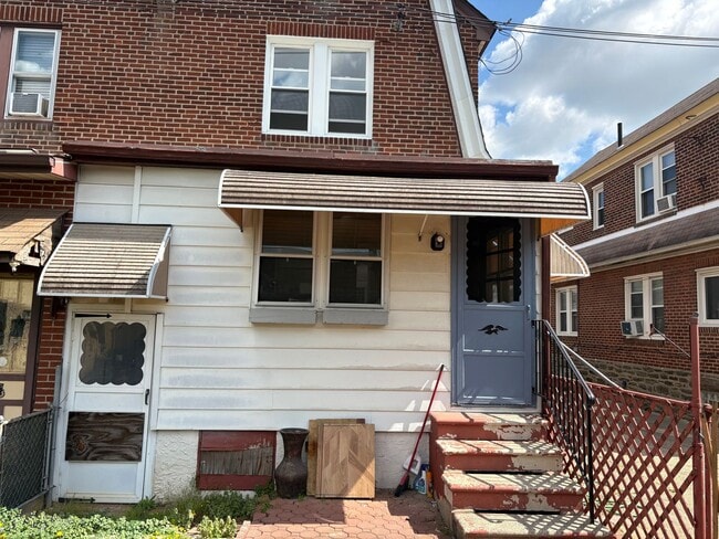 Building Photo - 1806 Hoffnagle St