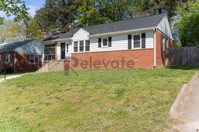 Building Photo - 9020 Weldon Dr