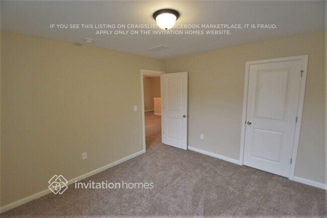 Building Photo - 592 Rock Hill Pkwy