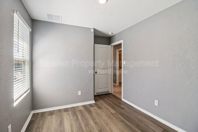 Building Photo - 7244 Pasture Run