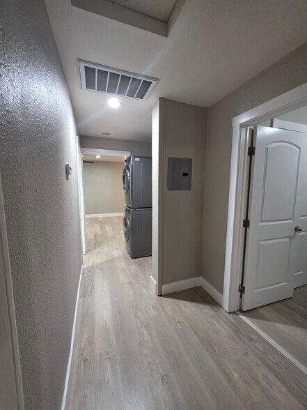 Hallway - 5050 Enrico Blvd