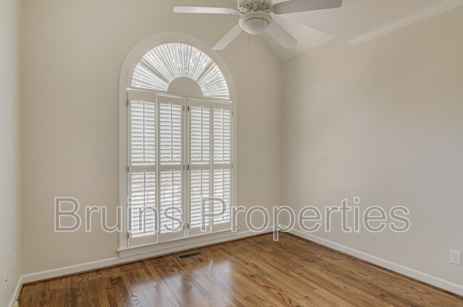 Building Photo - 8 Indigo Cove