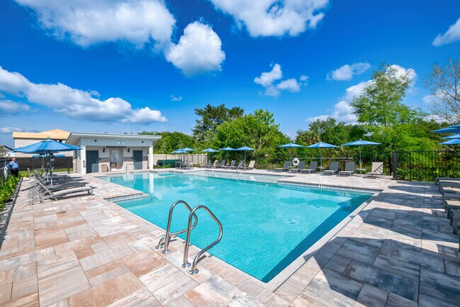 Building Photo - 7648 SW Lucy Ln