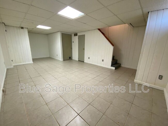 Building Photo - 227 Pine St