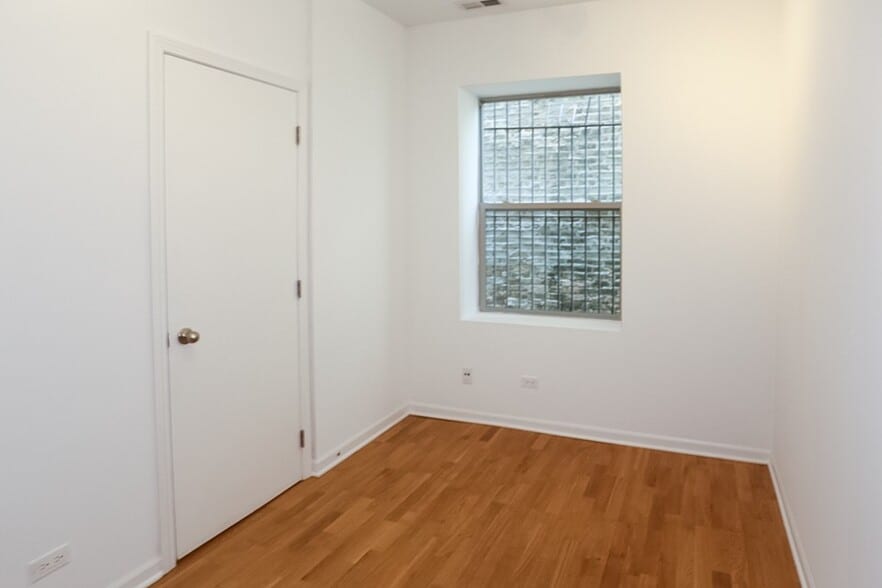 Building Photo - 5054 N Winthrop Ave