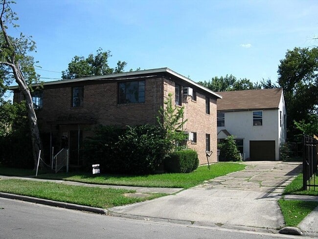 Building Photo - 5344 Leeland St