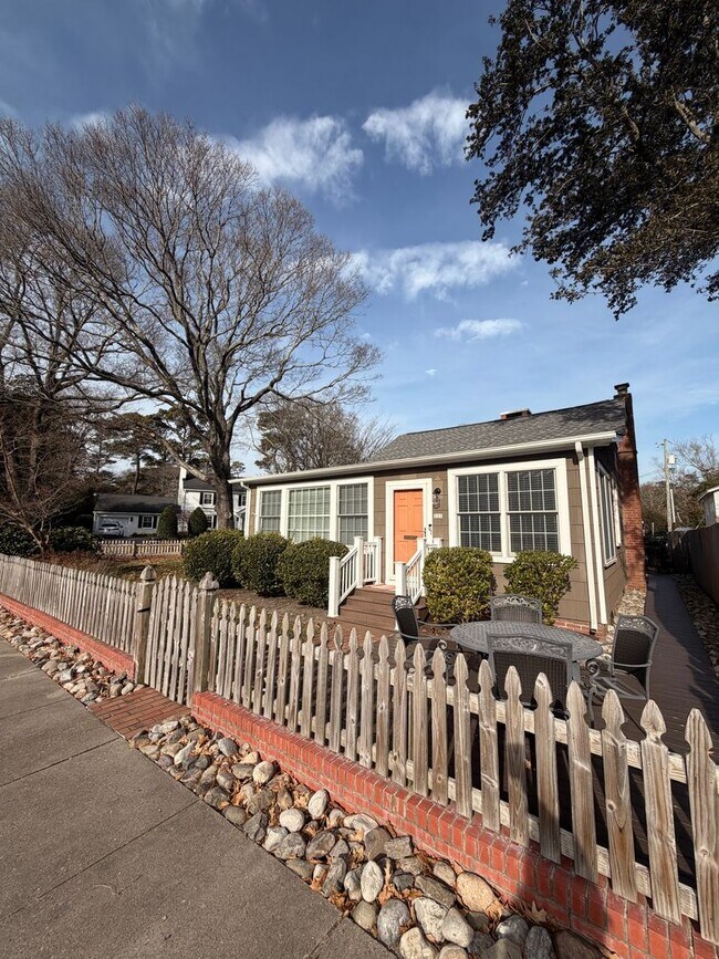 Building Photo - 3BR Beach House on 44th Street