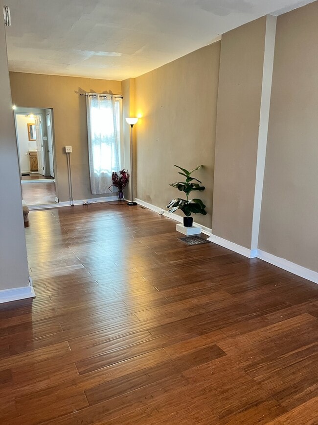 Building Photo - 1624 Fairview St