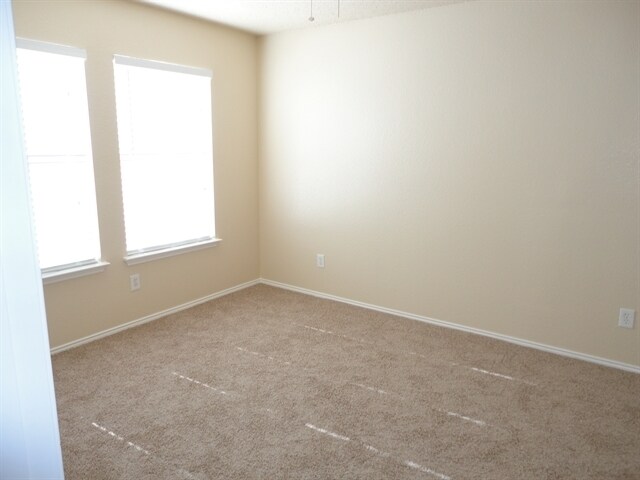 Building Photo - 4405 Statesman Ln