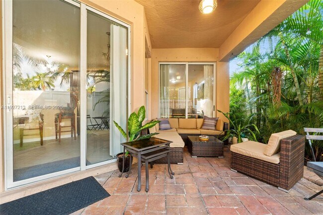 Building Photo - 2281 NE 37th Rd