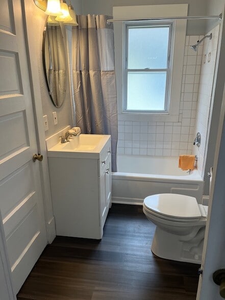 Building Photo - 4014 Brooklyn Ave