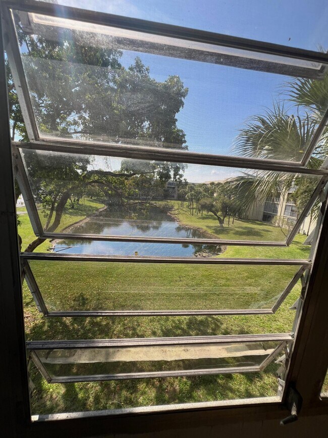 Building Photo - 3341 NW 47th Terrace