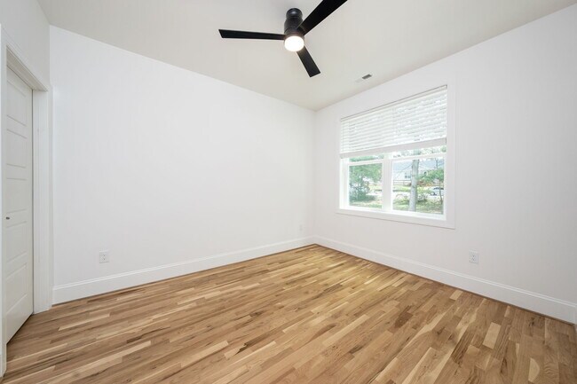 Building Photo - 3803 Lands End Ct