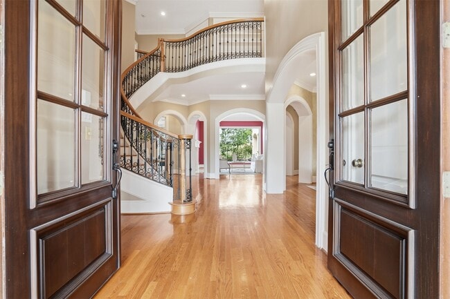 Building Photo - 2 Wilmington Ct