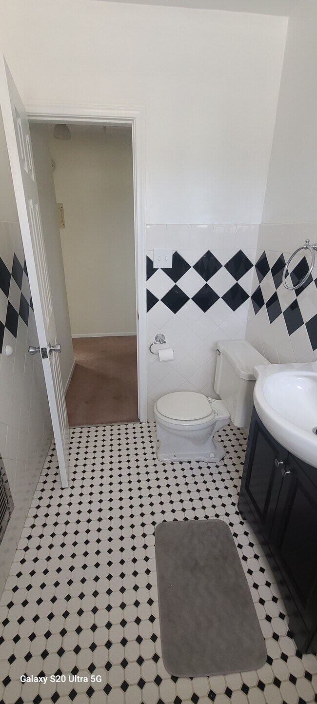 Bathroom - 17341 Denker Ave