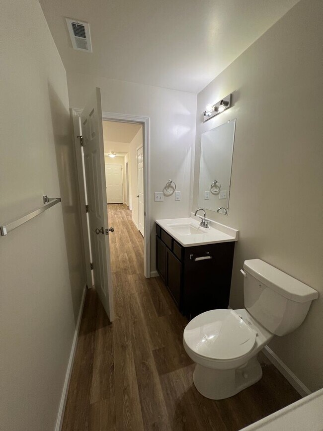 Building Photo - Winter Special (ends January 31, 2025) $300 off first month's rent.