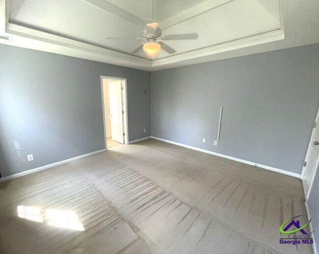 Building Photo - 208 Apple Ct