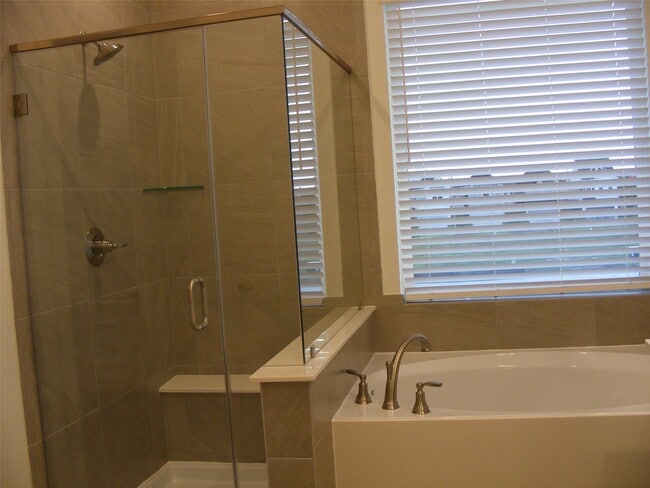 Building Photo - 414 Pk Hl Ct